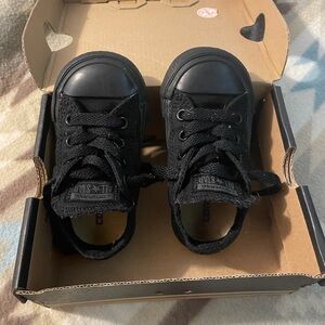 Toddler kids Black Converse side 5